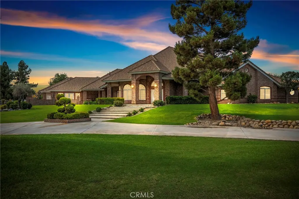 5149 Fallgatter Street, Bakersfield, CA — listing photo 1