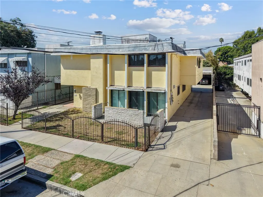145 W Hillcrest Boulevard, Inglewood, CA — listing photo 1