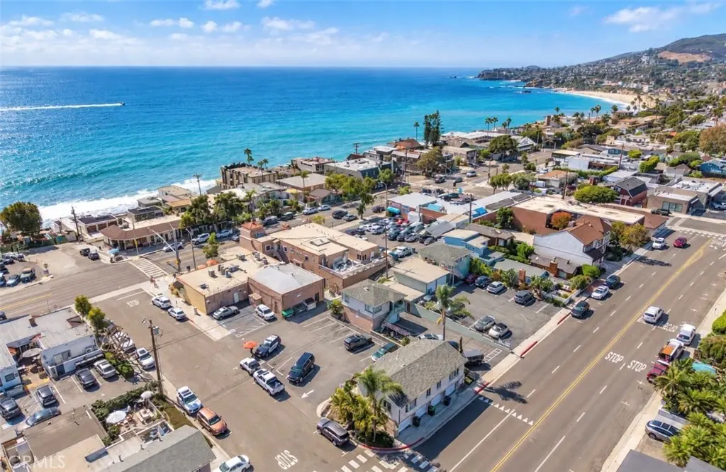 976 S Coast Highway A, Laguna Beach, CA — listing photo 1