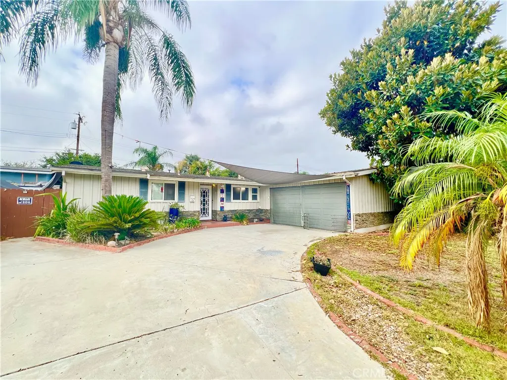 Single Family Residence for sale at 928 Bluecrest Street, Corona, CA featuring 3 beds and 2 baths