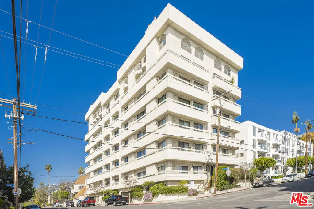 Condominium for rent at 1601 N Fuller Avenue 303, Los Angeles, CA featuring 3 beds and 3 baths
