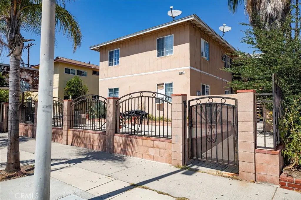 11153 Sherman, Los Angeles, CA — listing photo 1