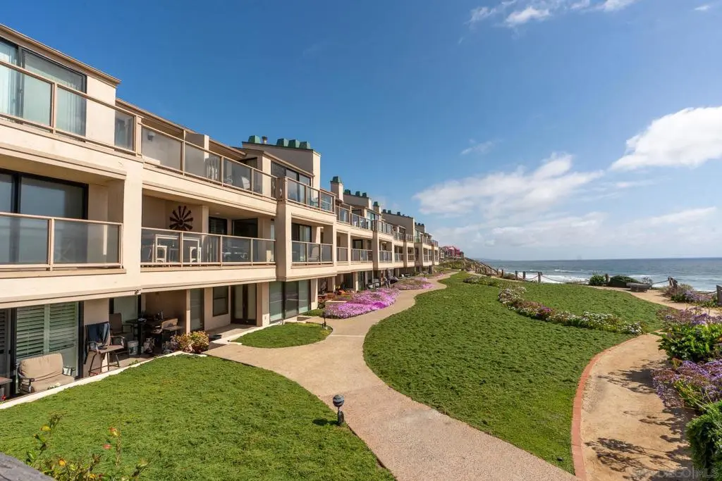 579 S Sierra 17, Solana Beach, CA — listing photo 1