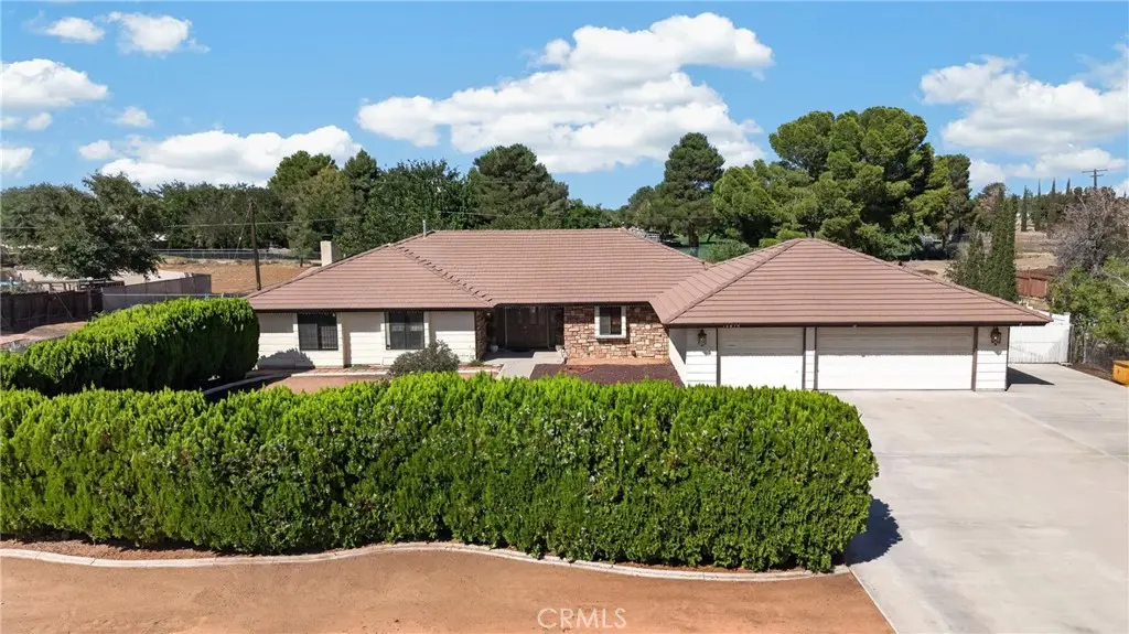 14070 Seminole, Apple Valley, CA — listing photo 1