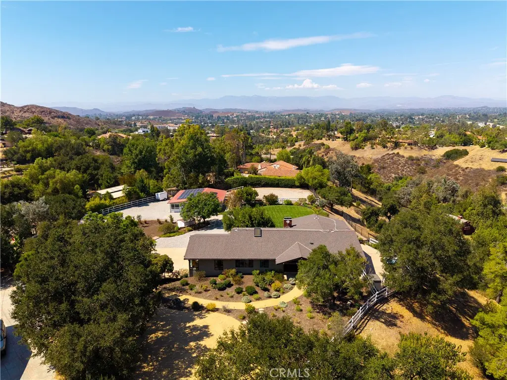 196 Colt Lane, Thousand Oaks, CA — listing photo 1