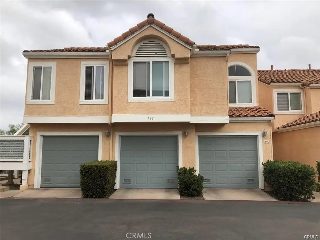 733 Vista Grande, Oceanside, CA — listing photo 1