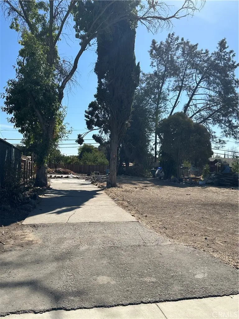 2318 Beachwood, Merced, CA — listing photo 1