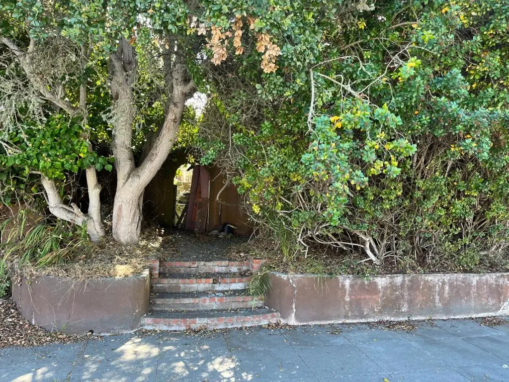 Single Family Residence for sale at 427 Central Avenue, Pacific Grove, CA featuring 2 beds and 1 bath