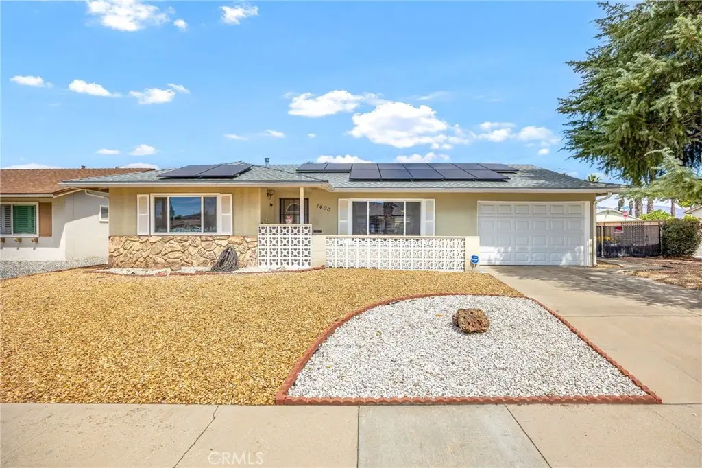 1400 Teakwood, Hemet, CA — listing photo 1
