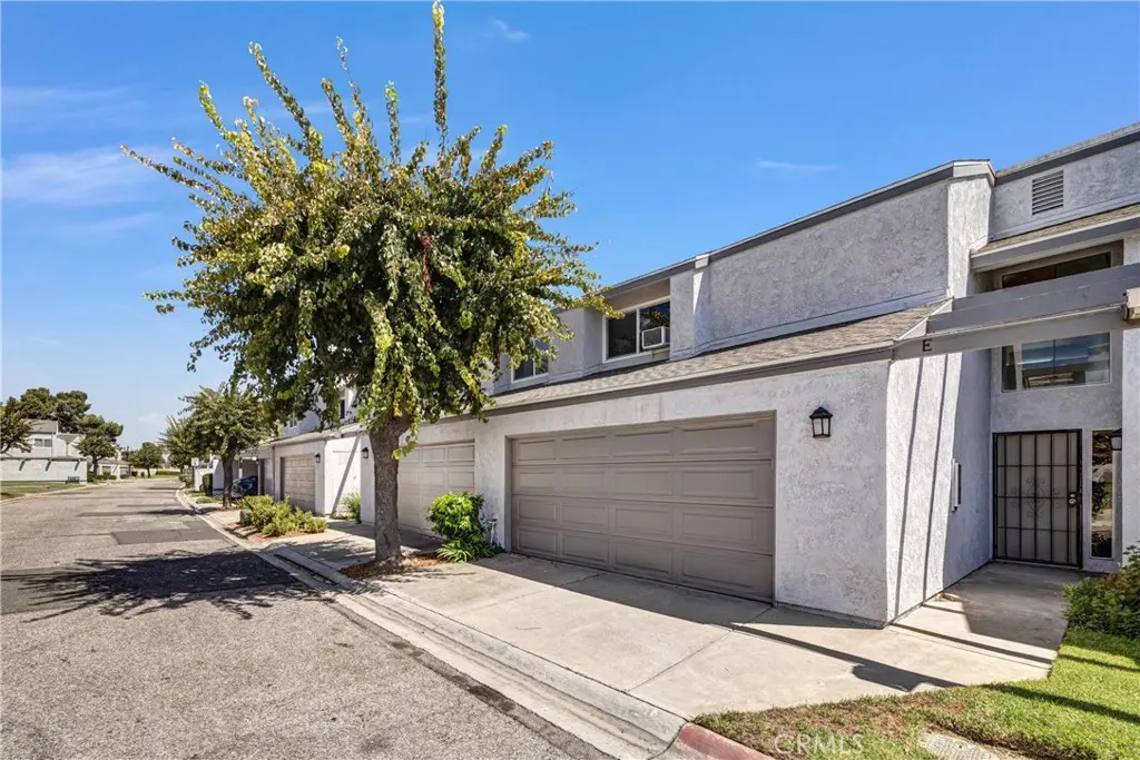 4828 W 5th E, Santa Ana, CA — listing photo 1