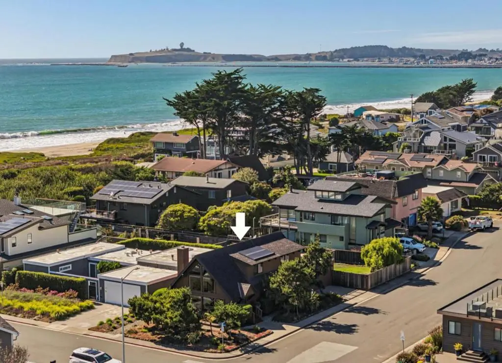213 Roosevelt Boulevard, Half Moon Bay, CA — listing photo 1