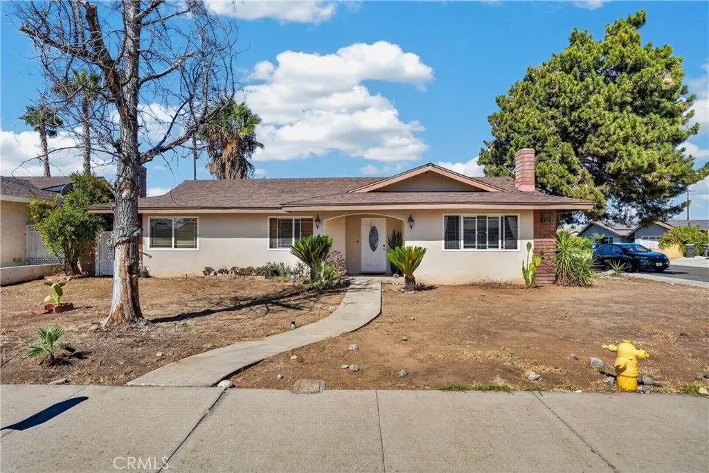 Single Family Residence for sale at 27307 Cloudrest, Hemet, CA featuring 3 beds and 2 baths