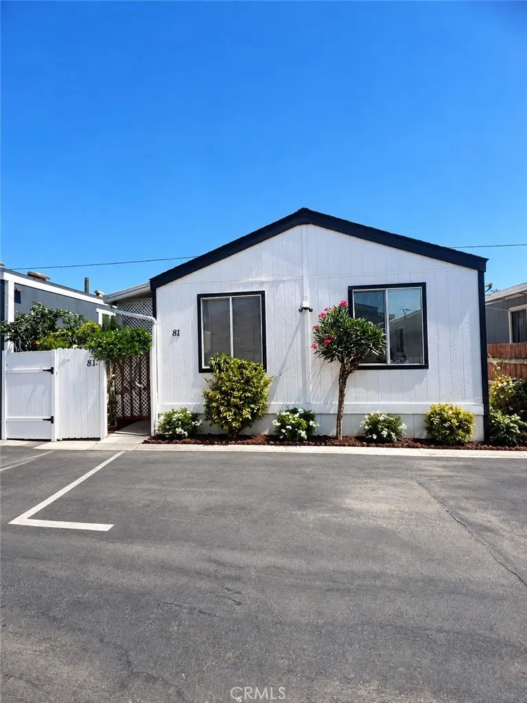 7560 Woodman 81, Van Nuys, CA — listing photo 1