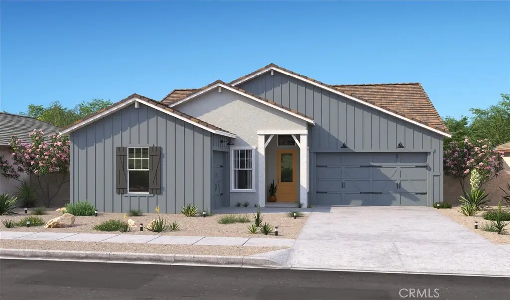 6979 Saddleback Street, Hesperia, CA — listing photo 1