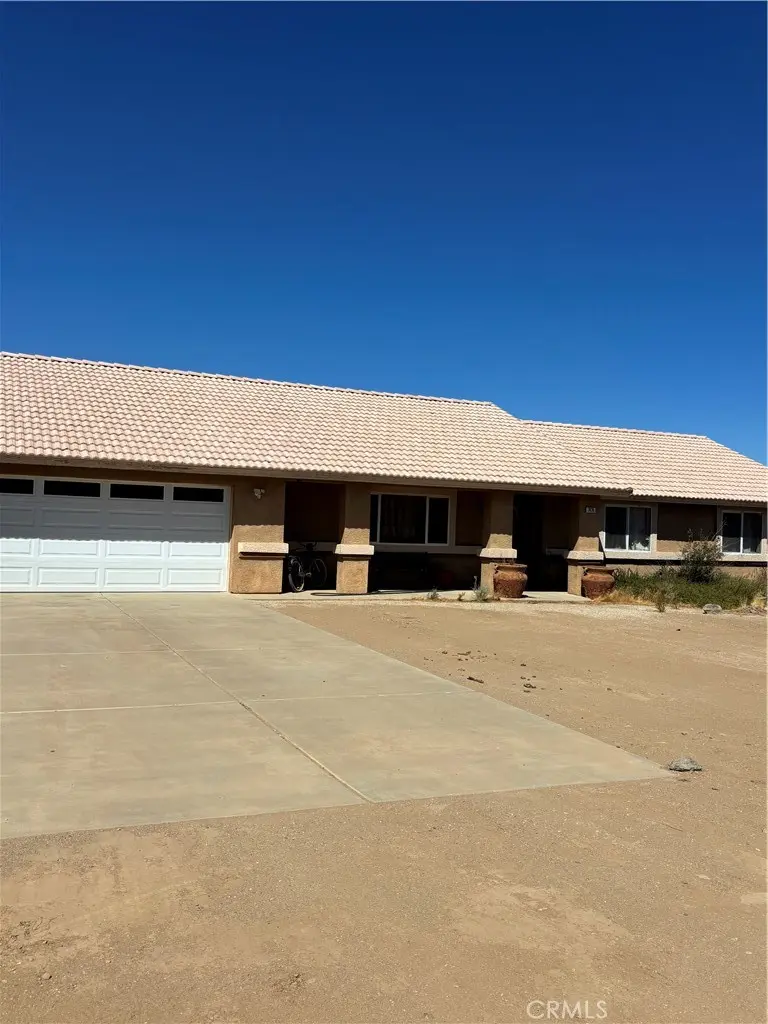 7474 Cedar Street, Phelan, CA — listing photo 1