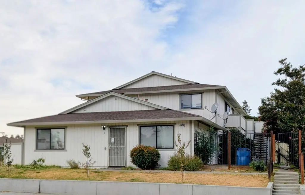 Quadruplex for sale at 2416 L Street, Antioch, CA