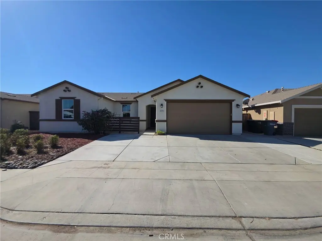 5578 E Eugenia, Fresno, CA — listing photo 1