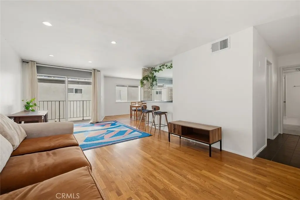 4520 Natick Avenue, Sherman Oaks, CA — listing photo 1