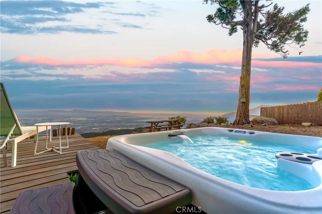 24187 Rockview, Crestline, CA — listing photo 1
