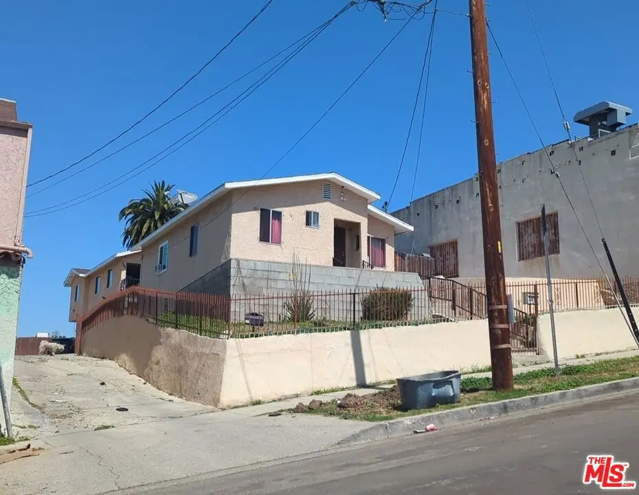 341 N Savannah Street, Los Angeles, CA — listing photo 1