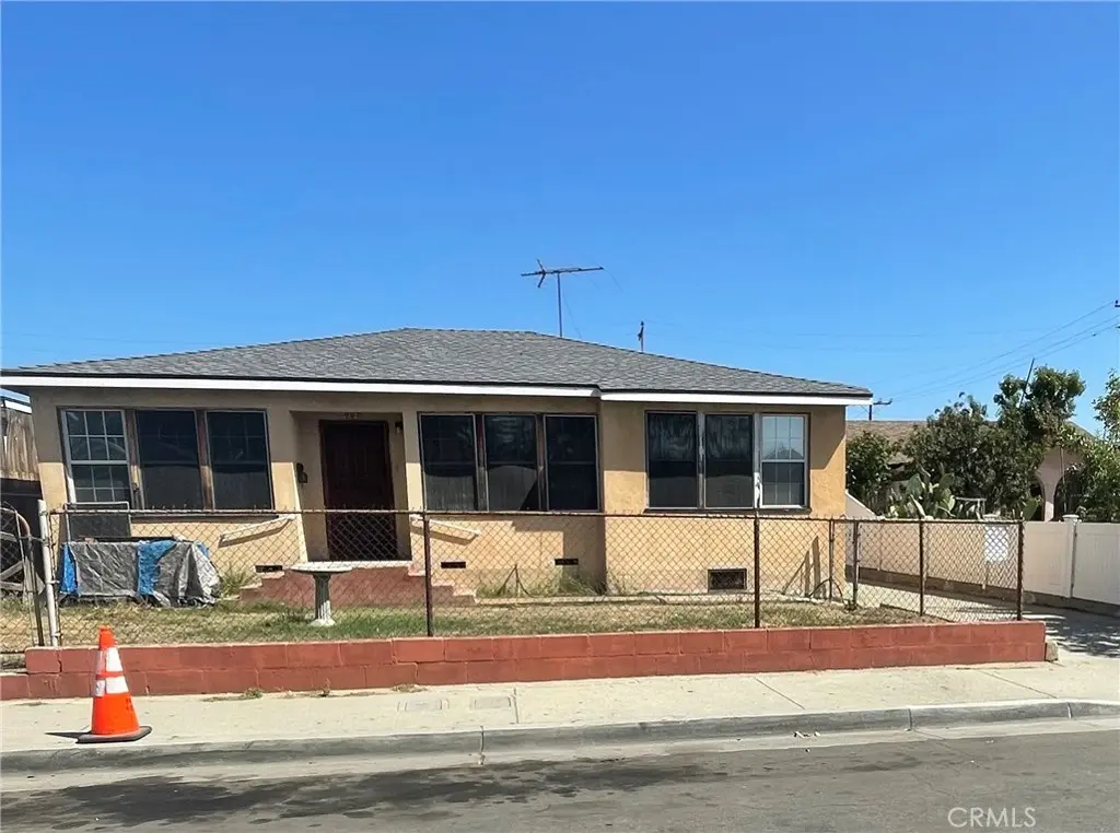 Duplex for sale at 468 S Fetterly, Los Angeles, CA