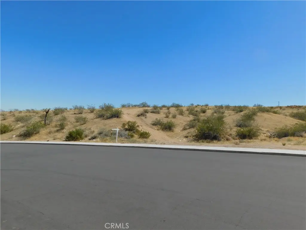 16519 Avalon Avenue, Victorville, CA — listing photo 1