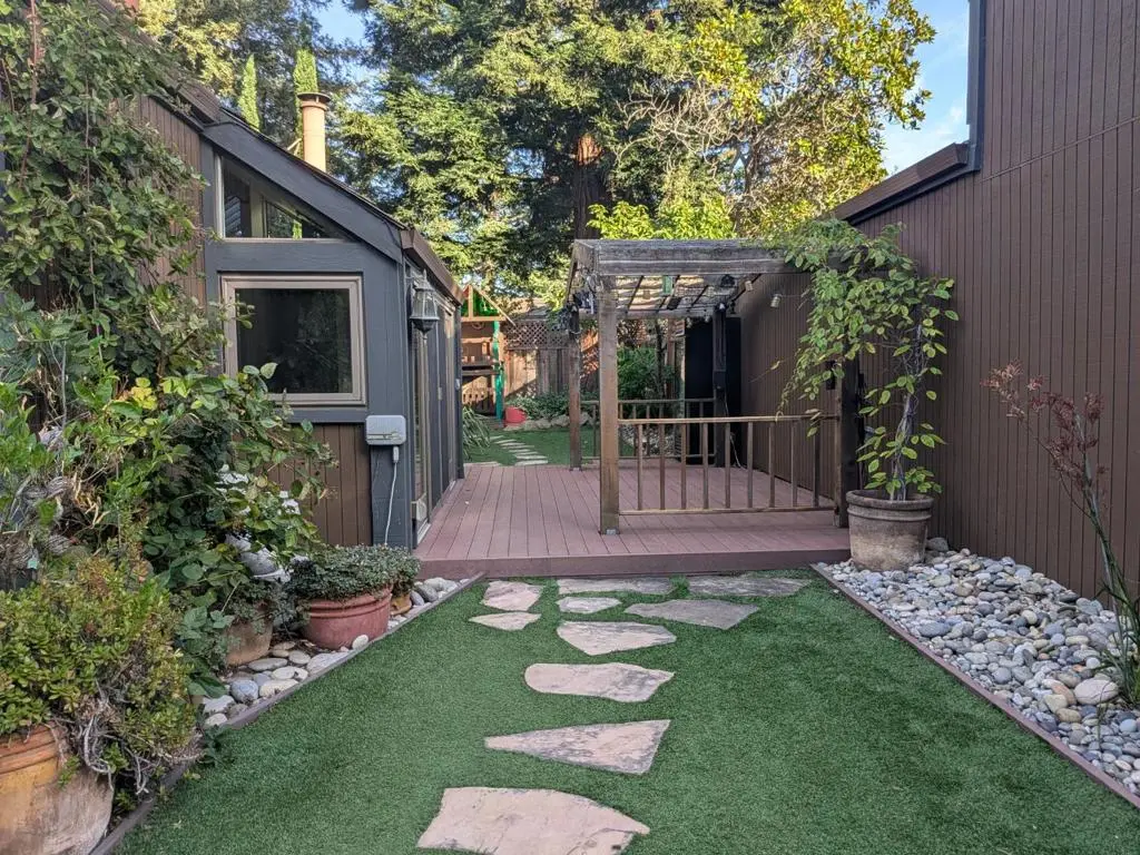 Residential Lease for rent at 225 Jason Way, Mountain View, Santa Clara County, CA featuring 3 beds and 2 baths