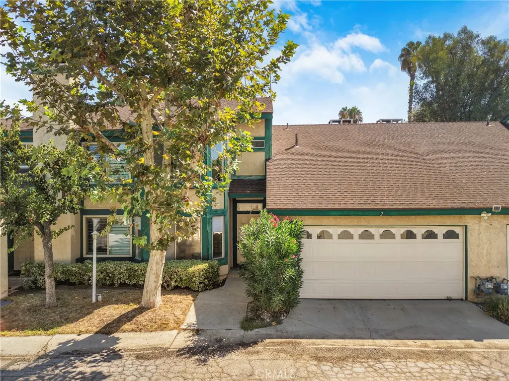 17221 Roscoe Boulevard 2, Northridge, CA — listing photo 1
