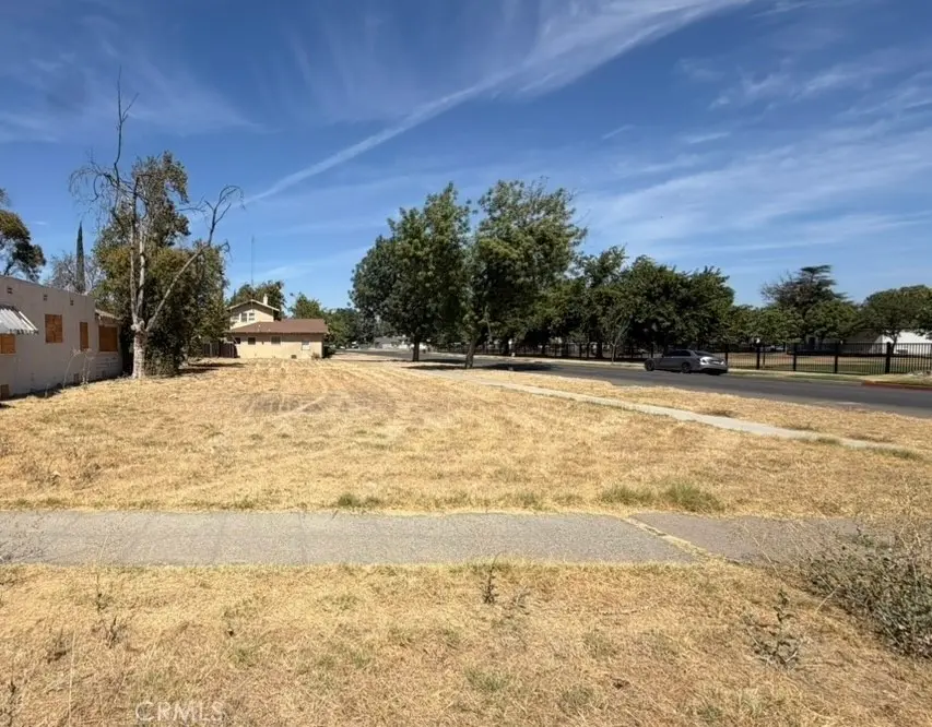 2521 K, Merced, CA — listing photo 1