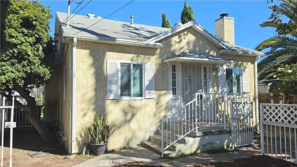 Duplex for rent at 5620 Elmer Avenue, Los Angeles, CA featuring 2 beds and 2 baths