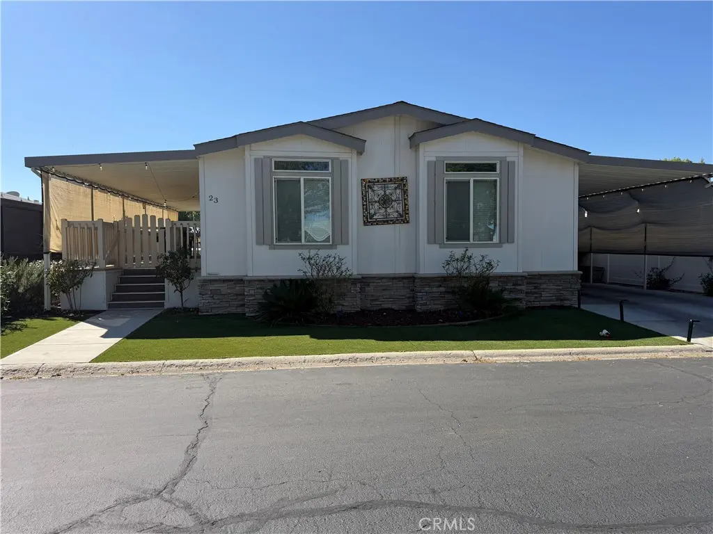 2121 E Avenue I 23, Lancaster, CA — listing photo 1