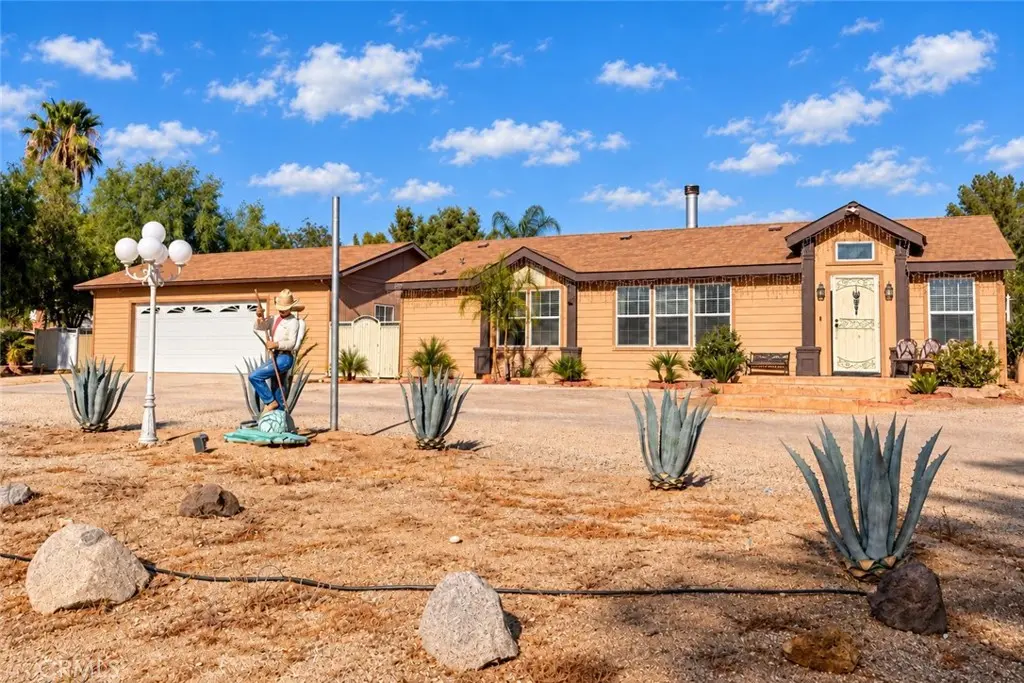 25340 Charina, Homeland, CA — listing photo 1