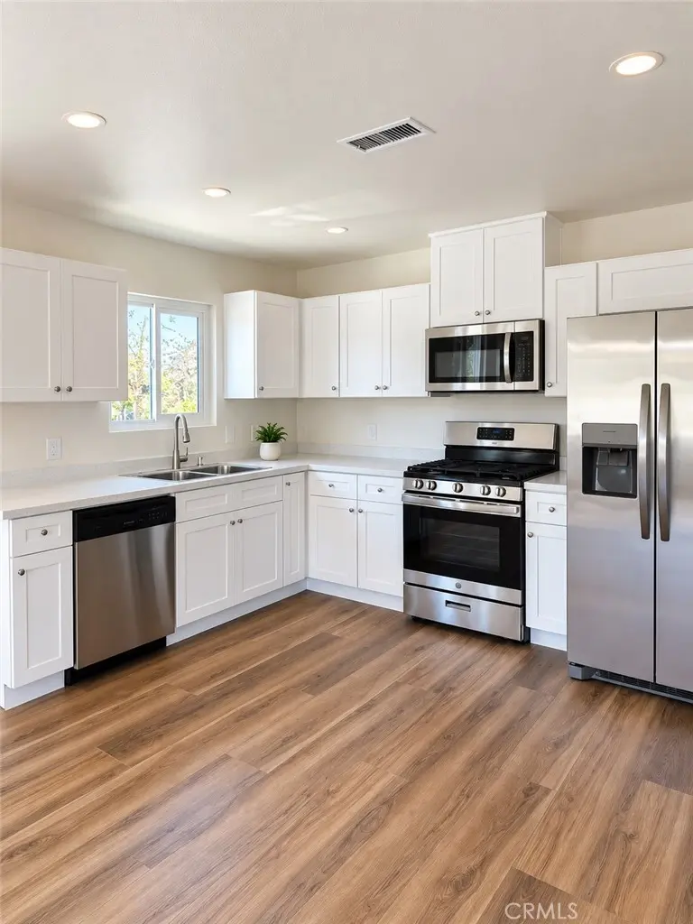 Apartment for rent at 1040 El Camino B, Costa Mesa, CA featuring 3 beds and 2 baths