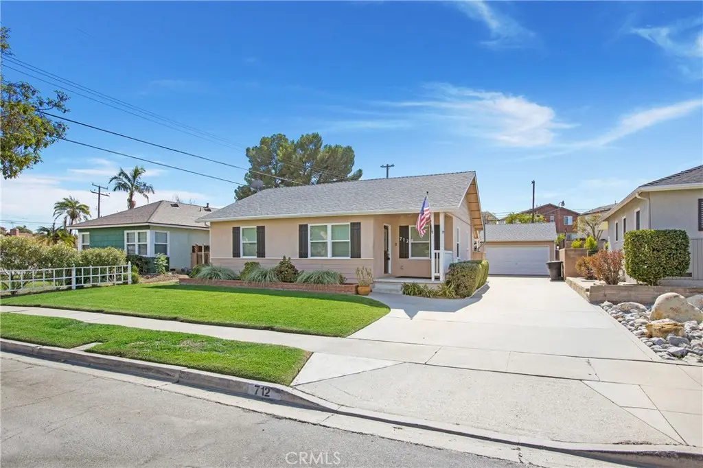 Single Family Residence for rent at 712 E Alder A, Brea, CA featuring 3 beds and 2 baths