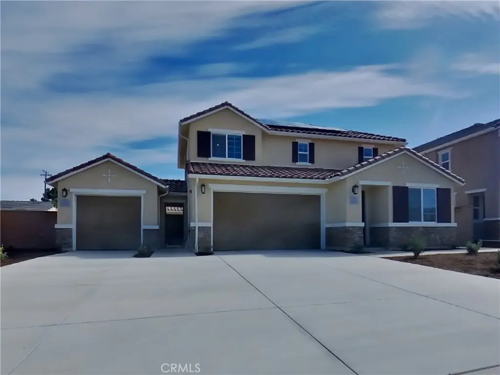1721 Lorraine Drive 2, Corona, CA — listing photo 1