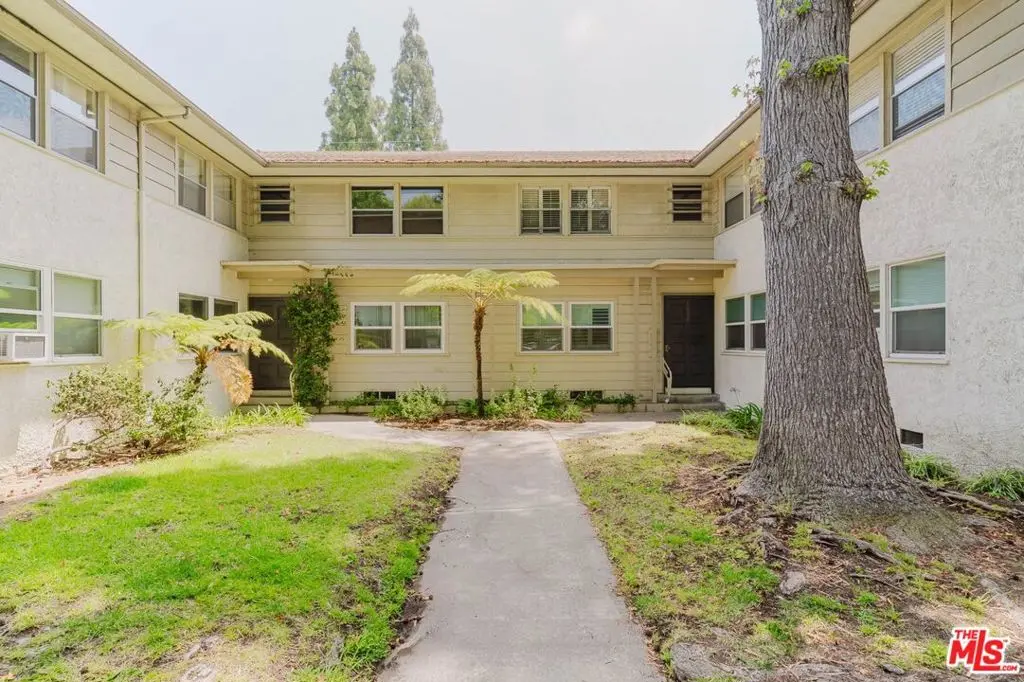 Condominium for sale at 3622 Kalsman Drive 2, Los Angeles, CA featuring 2 beds and 2 baths