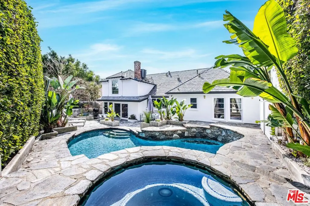 Single Family Residence for rent at 1322 Londonderry Place, Los Angeles, CA featuring 4 beds and 5 baths
