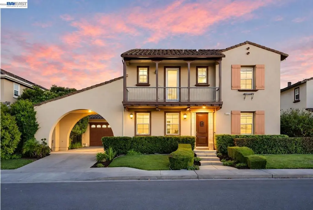 Single Family Residence for sale at 5662 Lysander Way, San Ramon, CA featuring 4 beds and 3 baths