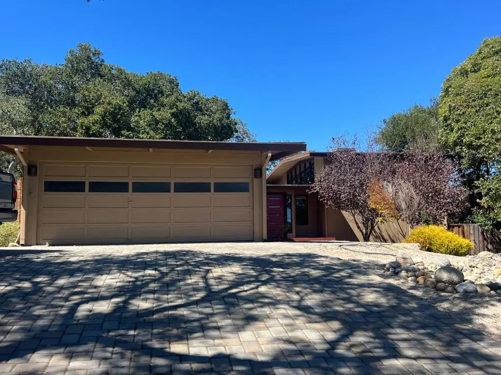 Live Oaks Way, Salinas, CA — listing photo 1