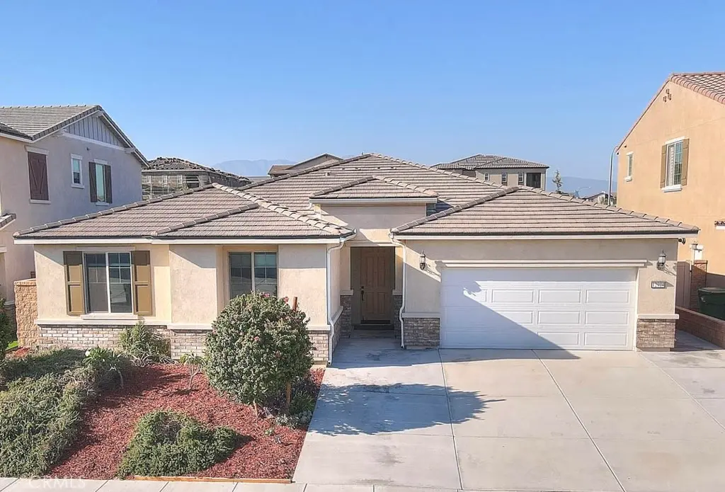 12914 Shorthorn, Eastvale, CA — listing photo 1