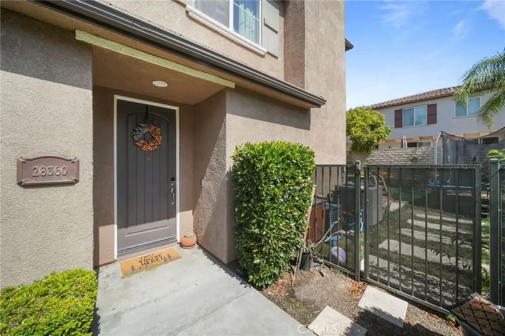 28360 Mirabelle Lane, Saugus, CA — listing photo 1