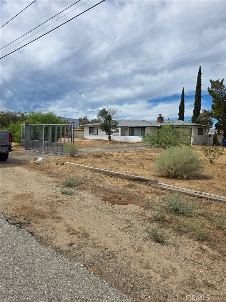 40655 11th W, Palmdale, CA — listing photo 1