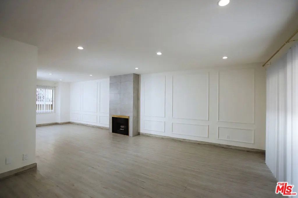 Condominium for rent at 10214 Samoa Avenue 25, Los Angeles, CA featuring 2 beds and 3 baths