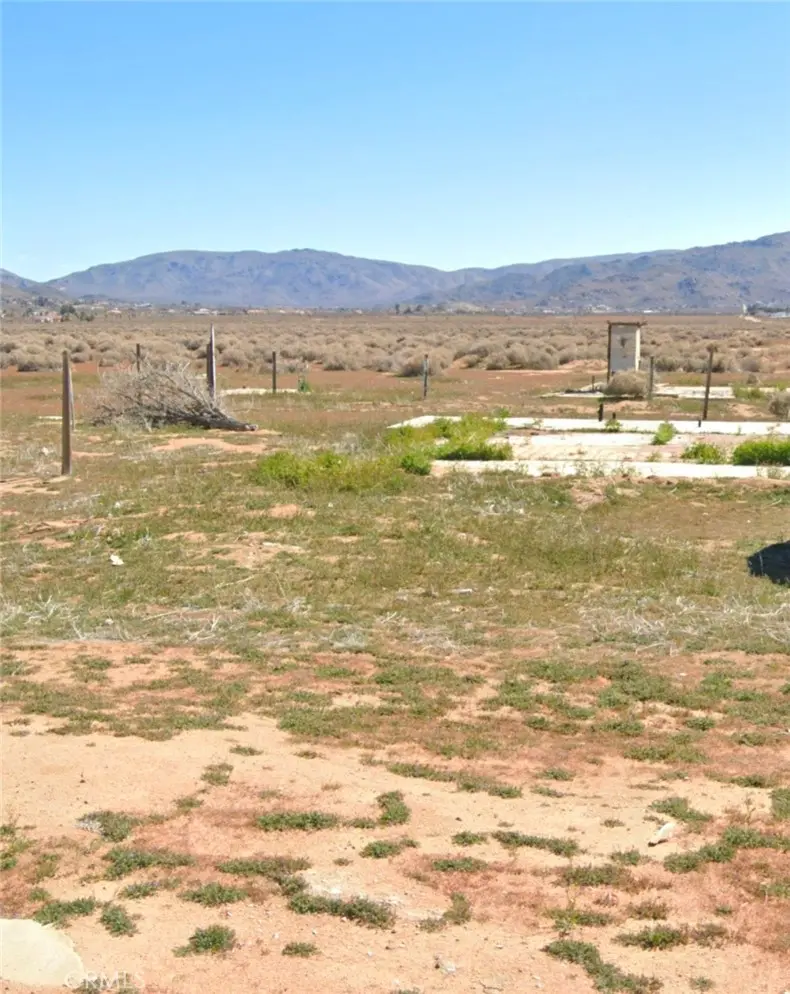 22724 Thunderbird Road, Apple Valley, CA — listing photo 1