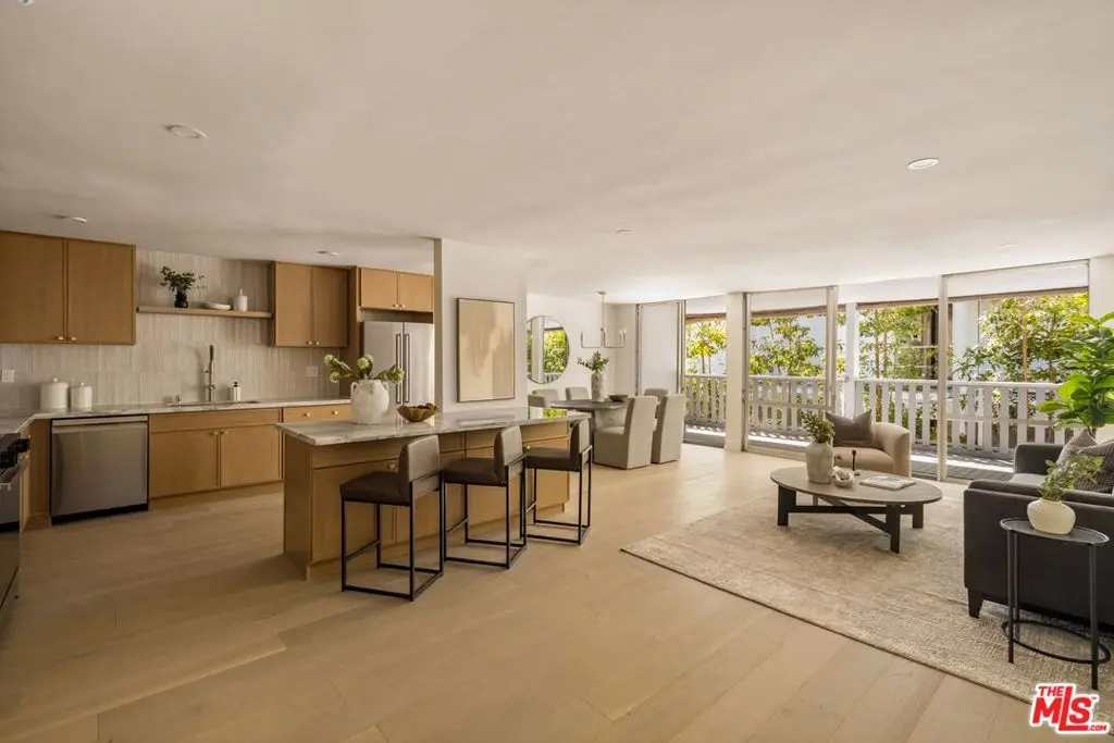 848 N Kings Road 208, West Hollywood, CA — listing photo 1