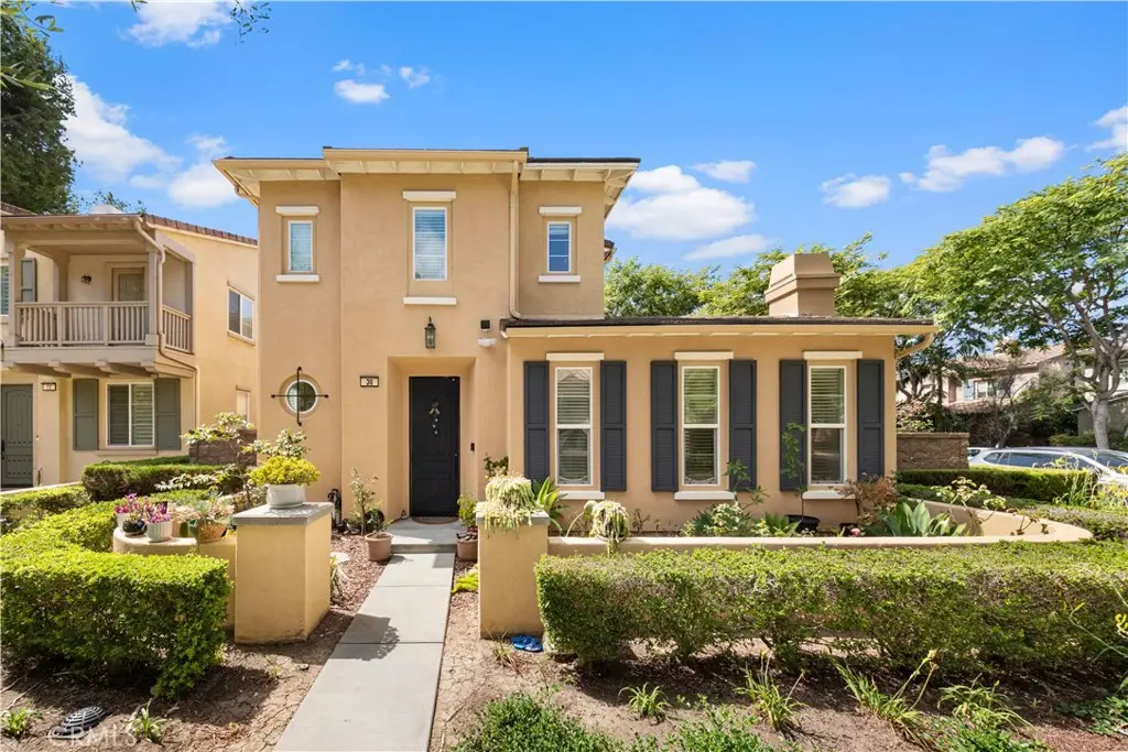 30 Bombay, Irvine, CA — listing photo 1