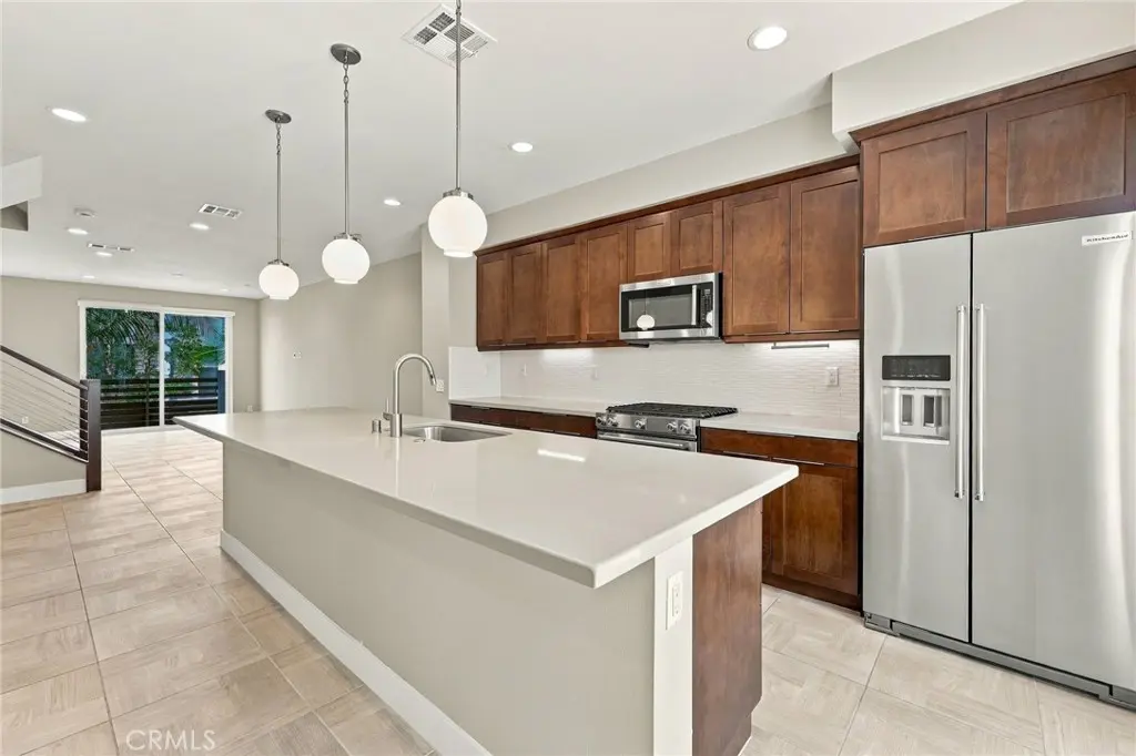 Townhouse for rent at 1682 Grandview, Costa Mesa, CA featuring 2 beds and 4 baths