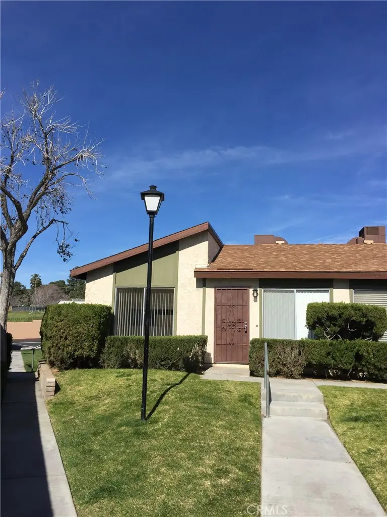 Single Family Residence for rent at 1329 Vista Serena, Banning, CA featuring 1 bed and 1 bath
