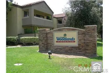 Residential Lease for rent at 1132 W Blaine Street 104, Riverside, Riverside County, CA featuring 2 beds and 2 baths