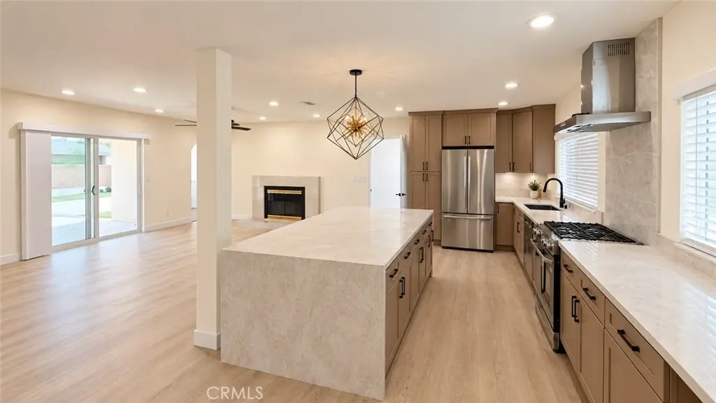 5737 Riverside Avenue, Rialto, CA — listing photo 1